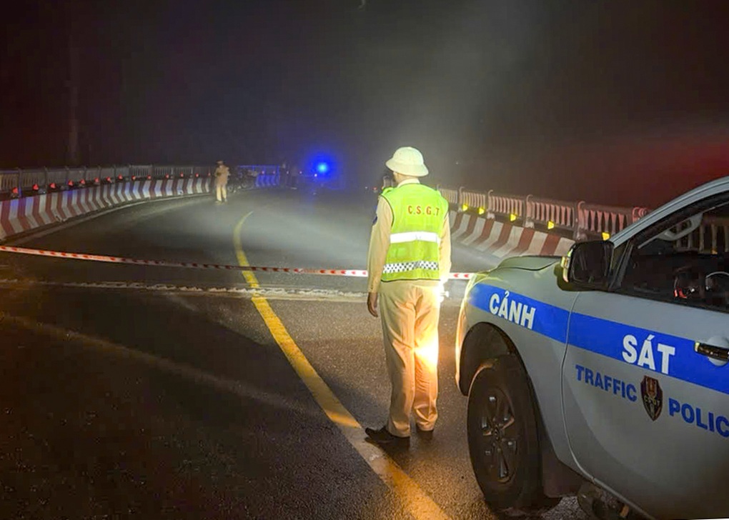 Sạt lở đèo D’ran trên tuyến nối Đà Lạt với Phan Rang - 1 Sạt lở đèo D’ran trên tuyến nối Đà Lạt với Phan Rang - 1