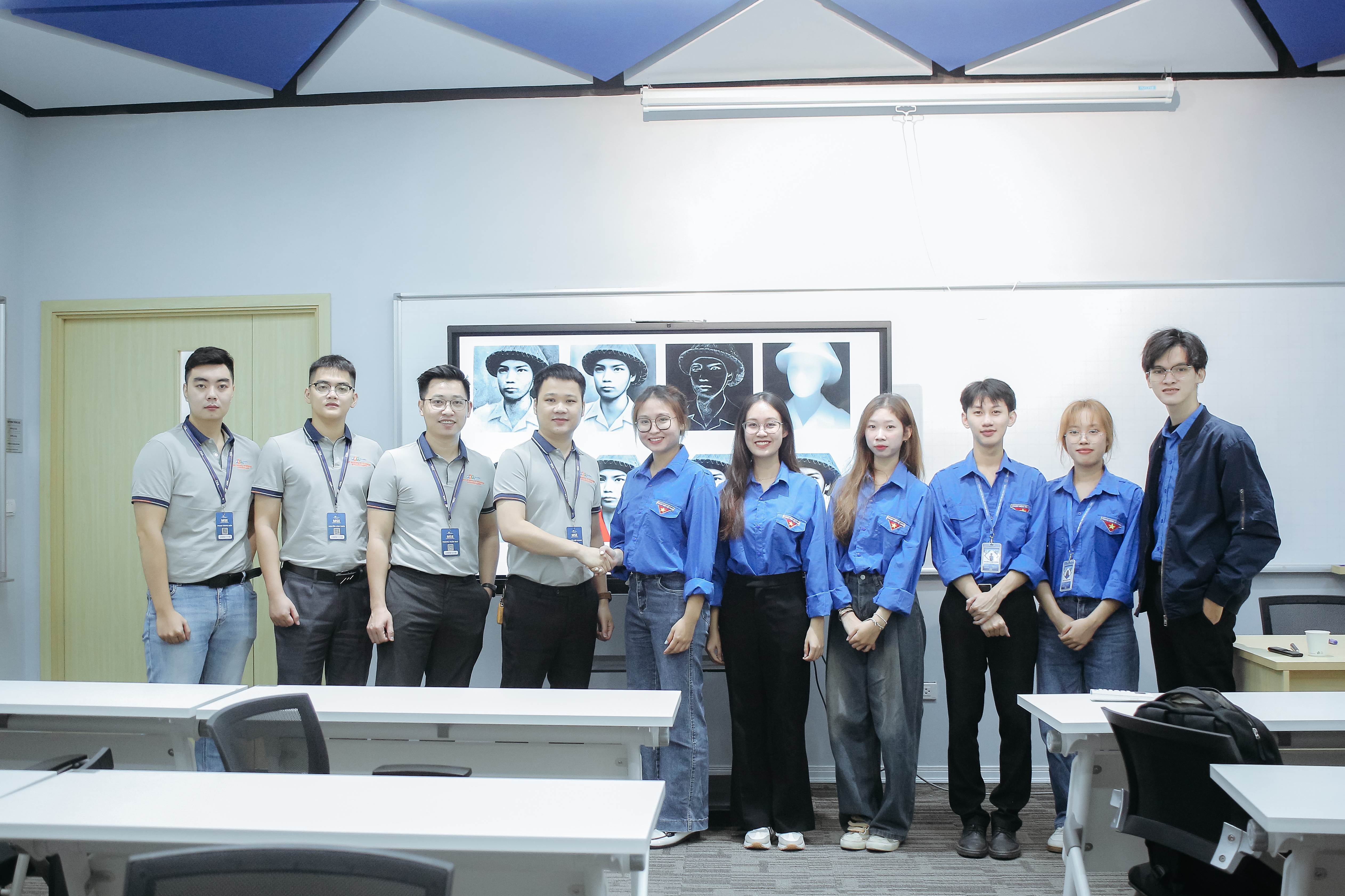 Reconstructing photos of martyrs using AI - MSE students' gratitude project using technology - 1 Phục dựng ảnh liệt sĩ bằng AI - Dự án tri ân bằng công nghệ của học viên MSE - 1