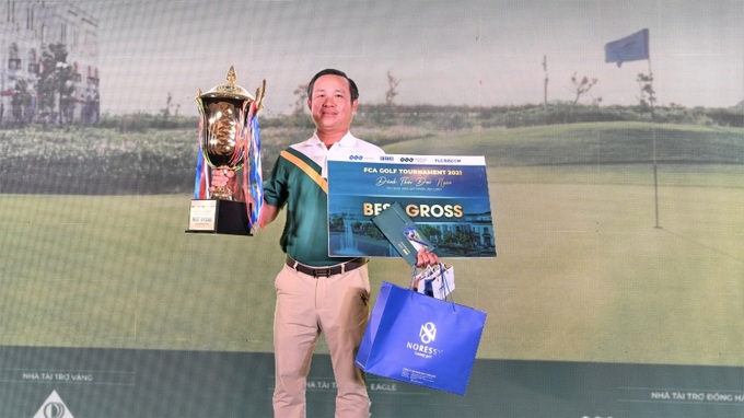 Golfer Mai Đức Thủy lên ngôi vô địch FCA Golf Tournament 2021