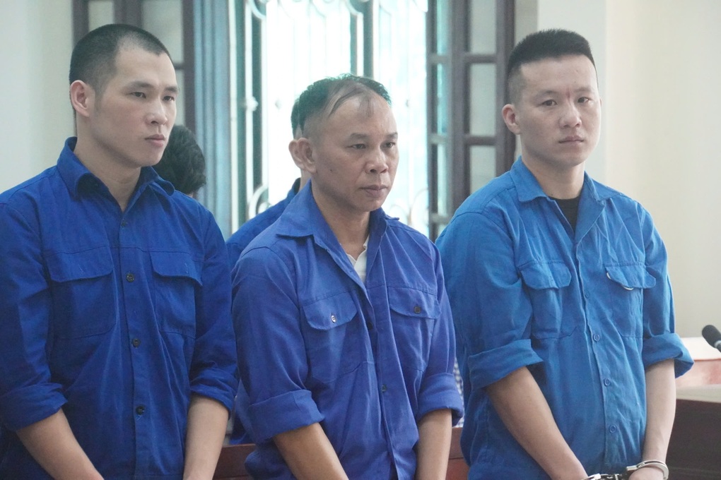 Giang hồ đất cảng Bình Đen lĩnh án vì nổ súng truy sát người trong bến xe - 1 Giang hồ đất cảng Bình “Đen” lĩnh án vì nổ súng truy sát người trong bến xe