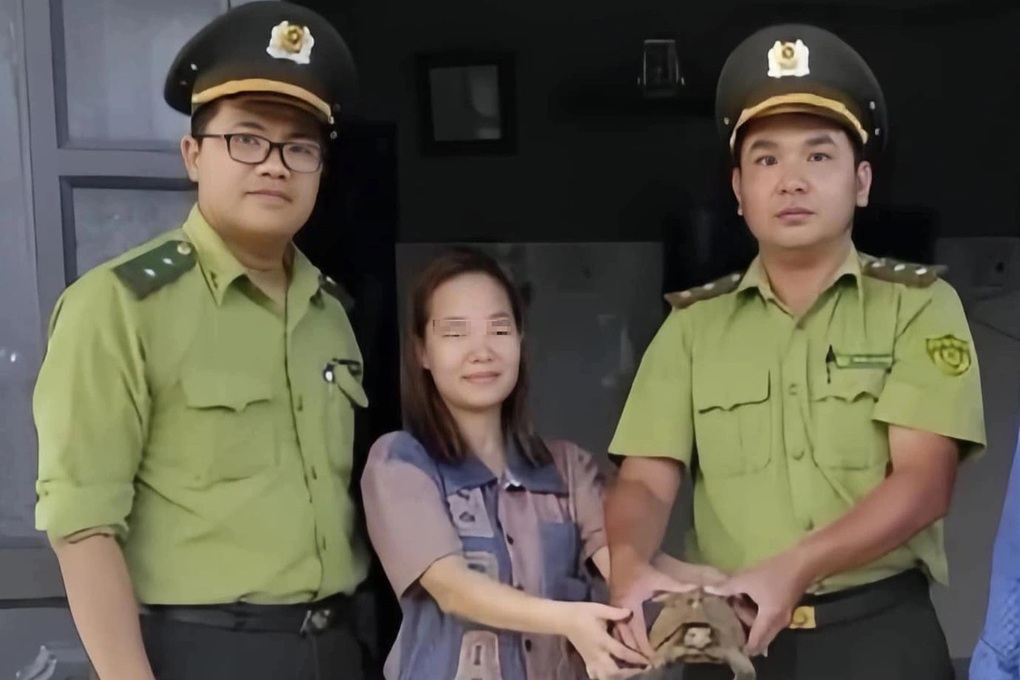 Cán bộ kiểm lâm ở Huế được trả lương sau nhiều tháng bị chậm - 1 Cán bộ kiểm lâm ở Huế được trả lương sau nhiều tháng bị chậm - 1