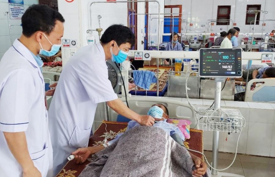 Cấp cứu thành công bệnh nhân bị ngộ độc thuốc tê khi đi làm răng - 1 Cấp cứu thành công bệnh nhân bị ngộ độc thuốc tê khi đi làm răng - 1