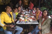 Ấm tình người tại Quán phở Việt trong cảnh động đất ở Nepal