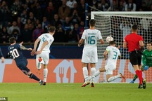 HLV Pep Guardiola thán phục siêu phẩm của Messi dù đội nhà thua trận