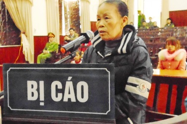 Người đàn bà “cõng” 6 bản án