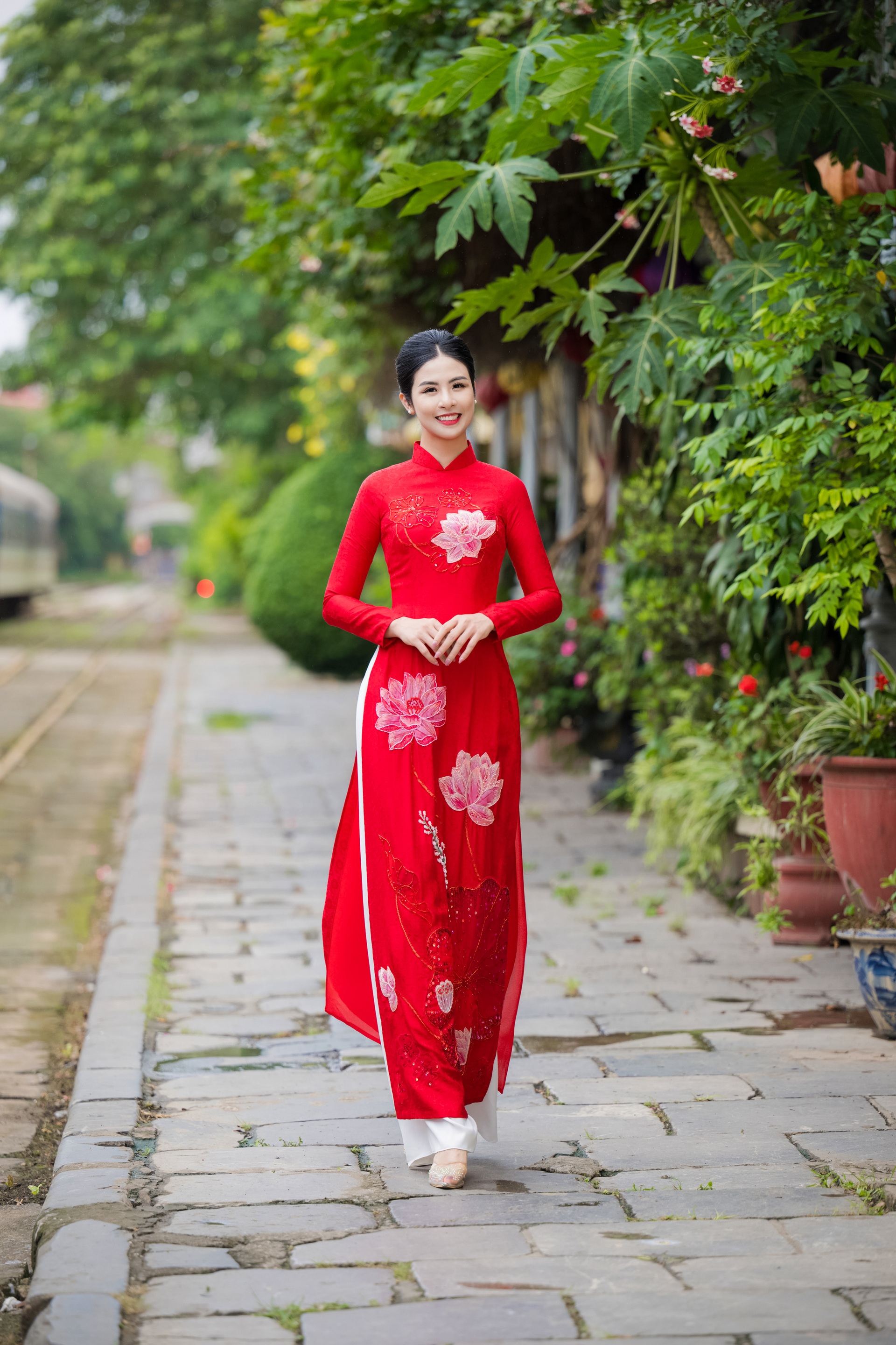 Hoa hậu Ngọc Hân sau kết hôn: Ông xã và yoga đã thay đổi tôi rất nhiều - 8 Hoa hậu Ngọc Hân sau kết hôn: Ông xã và yoga đã thay đổi tôi rất nhiều - 8