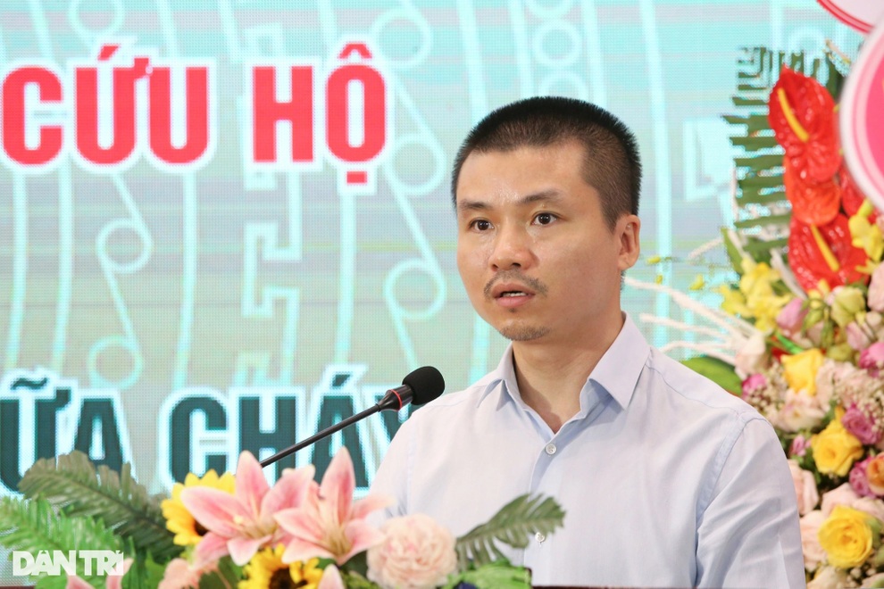 Trao giải cuộc thi ảnh và tác phẩm báo chí về chủ đề PCCC và cứu nạn cứu hộ - 3 Trao giải cuộc thi ảnh và tác phẩm báo chí về chủ đề PCCC và cứu nạn cứu hộ - 3