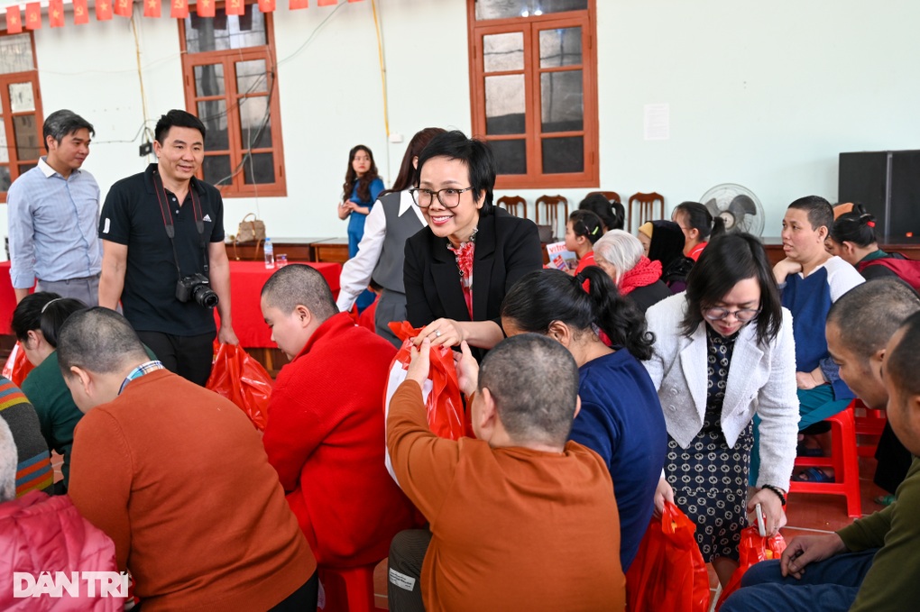 Nhịp cầu tri thức và yêu thương đến với trẻ em có hoàn cảnh đặc biệt - 6 Nhịp cầu tri thức và yêu thương đến với trẻ em có hoàn cảnh đặc biệt - 6