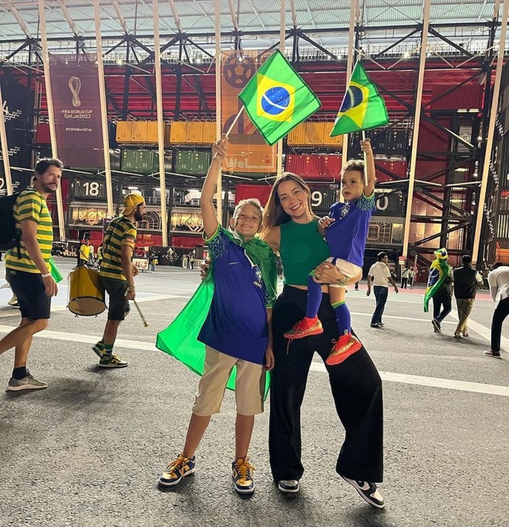 Không chỉ đá bóng hay và giàu có, Neymar còn là quý ông cư xử đẹp khi yêu - 7 Không chỉ đá bóng hay và giàu có, Neymar còn là quý ông cư xử đẹp khi yêu - 7