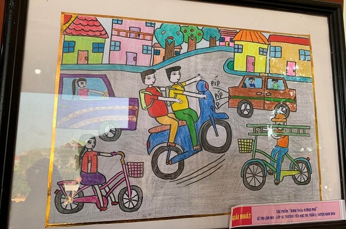 tr lam tranh ve