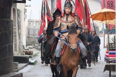 Vì sao phim lịch sử Việt Nam thường bị chỉ trích về phục trang?