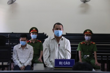 12 tháng tù cho đối tượng xé biên bản, đánh cán bộ phòng chống covid-19