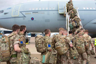 Anh điều quân đến Đông Âu giữa lúc chiến sự Ukraine căng thẳng