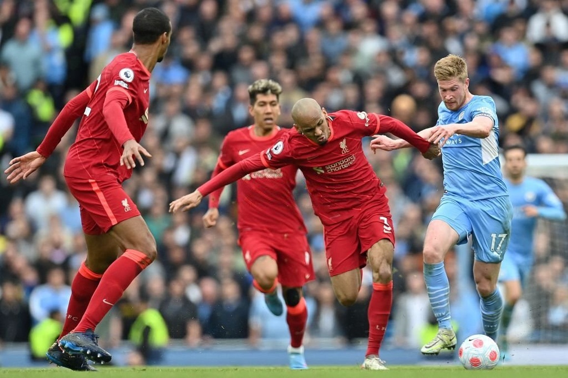 Man City hòa Liverpool sau màn rượt đuổi nghẹt thở - 6 Man City hòa Liverpool sau màn rượt đuổi nghẹt thở - 6