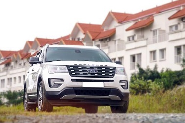 Ford Việt Nam bất ngờ tăng giá Explorer