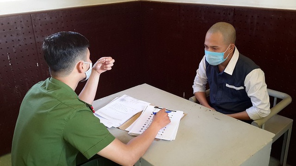 Để lòng tham không còn đất sống - 1 Để lòng tham không còn đất sống - 1