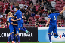 Thái Lan đánh bại Singapore, HLV Mano Polking tạm thời giữ được ghế