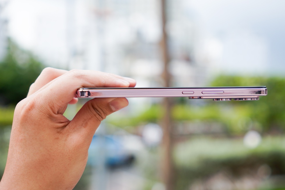 Đánh giá Vivo V50 Lite 5G: Pin khoẻ, hiệu suất trung bình - 5 Đánh giá Vivo V50 Lite 5G: Pin khoẻ, hiệu suất trung bình - 5
