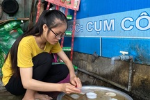 Giấc mơ đại học có nguy cơ dang dở của nữ sinh nghèo rửa bát thuê