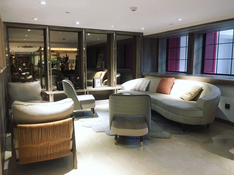 Rủ nhau ra khách sạn làm việc: Bố mẹ lo lắng, bạn bè khó tin - 2 Rủ nhau ra khách sạn làm việc: Bố mẹ lo lắng, bạn bè khó tin - 2