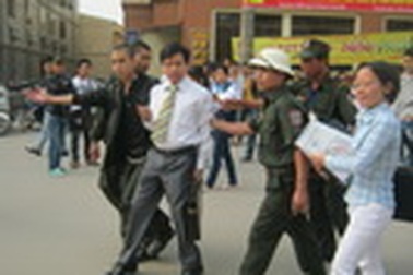 Luật sư tố bị hành hung tại trường ĐH Công nghiệp Hà Nội