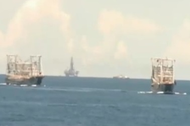 Trung Quốc dịch chuyển giàn khoan 100-150m về phía Bắc?