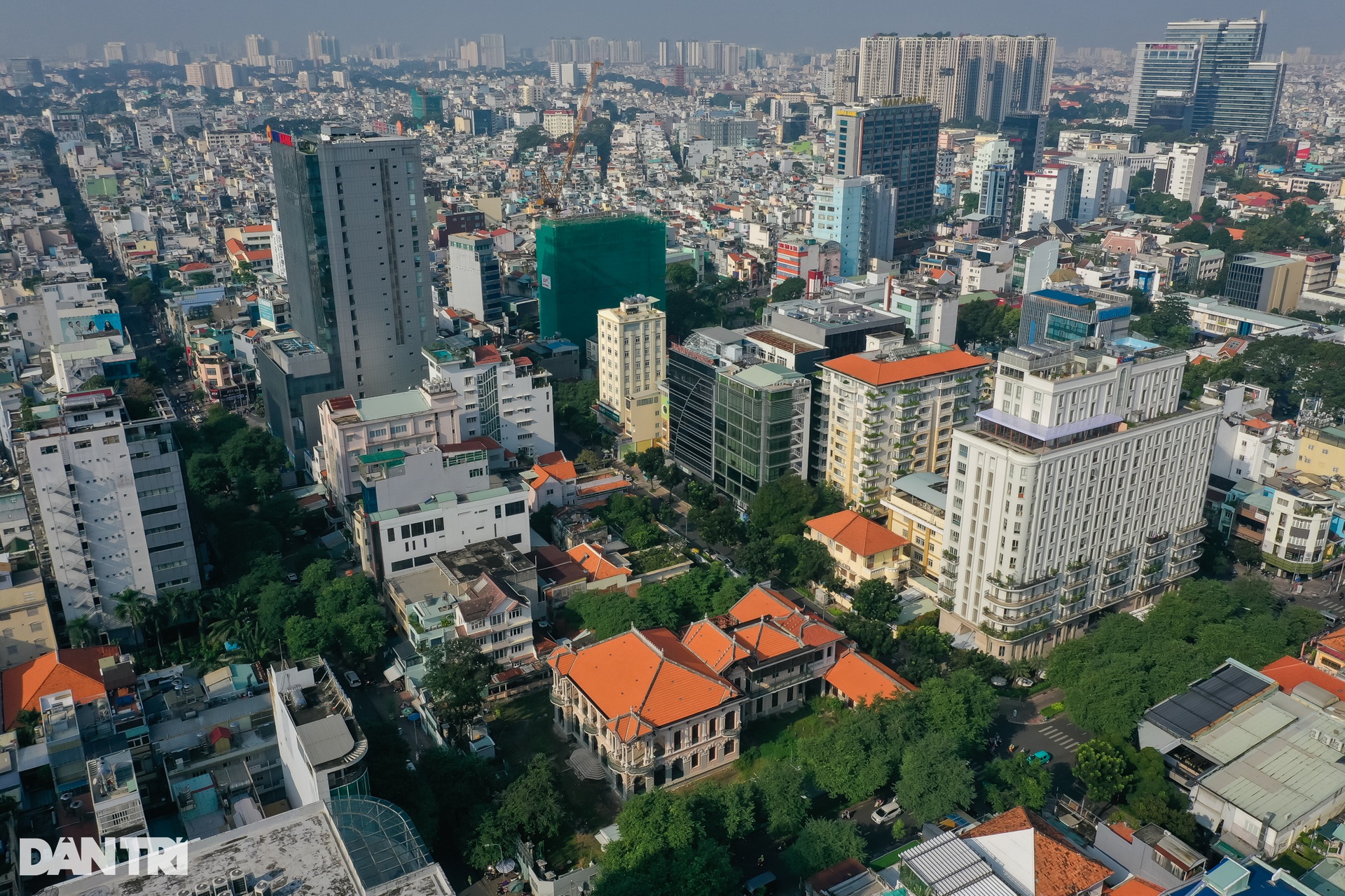 Căn biệt thự cổ và loạt tài sản khủng mà bà Trương Mỹ Lan muốn xin lại - 1 Căn biệt thự cổ và loạt tài sản khủng mà bà Trương Mỹ Lan muốn xin lại - 1