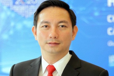 Bí thư huyện Cô Tô Lê Hùng Sơn "quan hệ bất chính với cán bộ thuộc quyền"