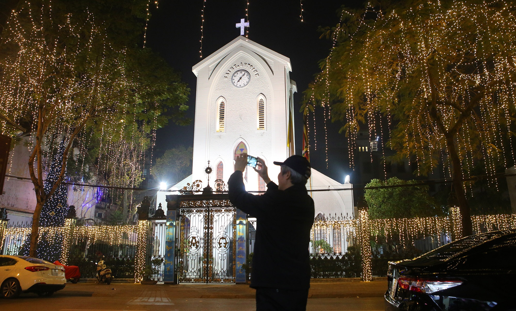 Các nhà thờ tại Hà Nội tỏa sáng lung linh chờ đón Noel 2019 - 5 Các nhà thờ tại Hà Nội tỏa sáng lung linh chờ đón Noel 2019 - 5