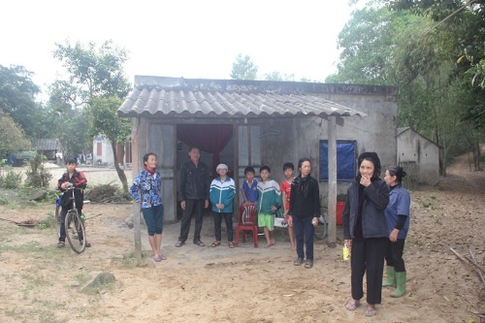 Hà Tĩnh Giọt nước mắt của đứa trẻ mồ côi mong được lau khô!