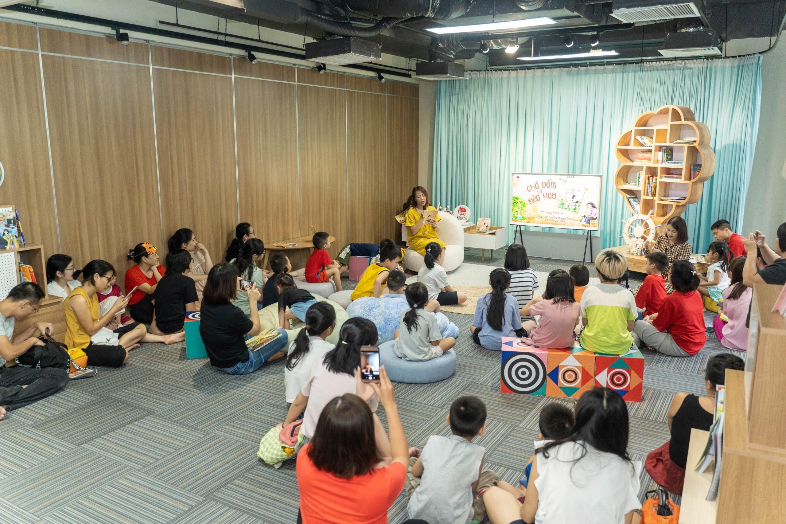 Далматинець і кіт - збірка гарних віршів для дітей - 2 Chó Đốm và Mèo Hoa - một tập truyện thơ hay cho thiếu nhi - 2