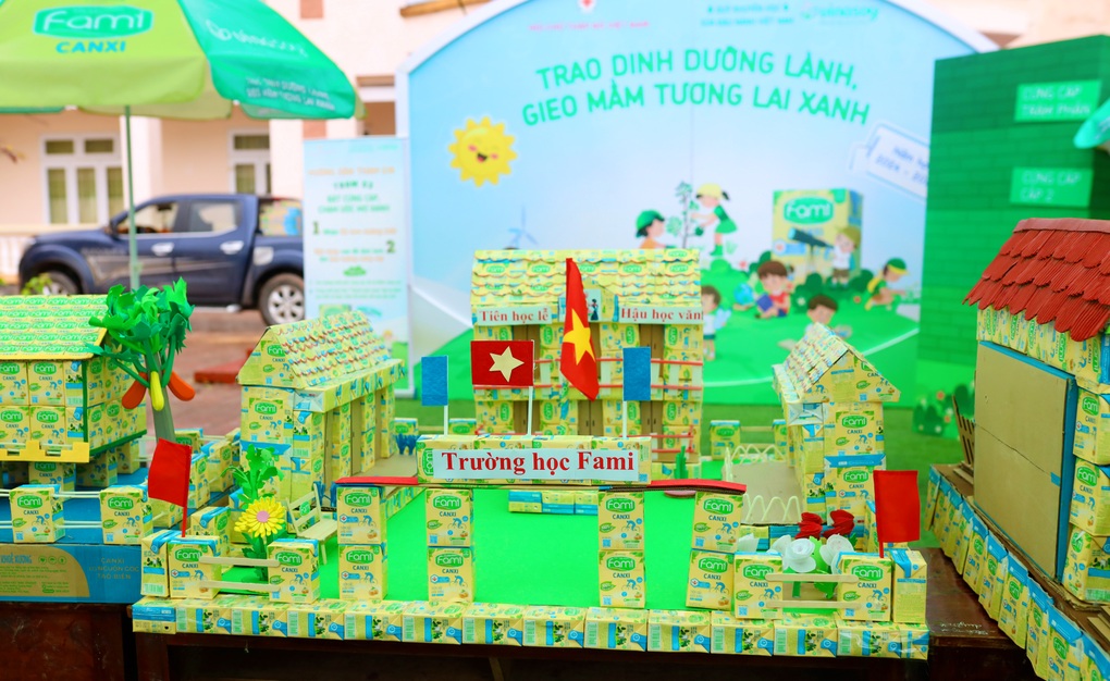 Hành trình mang nguồn “đạm lành từ đậu nành” đến trẻ vùng cao của Vinasoy - 2 Hành trình mang nguồn “đạm lành từ đậu nành” đến trẻ vùng cao của Vinasoy - 2