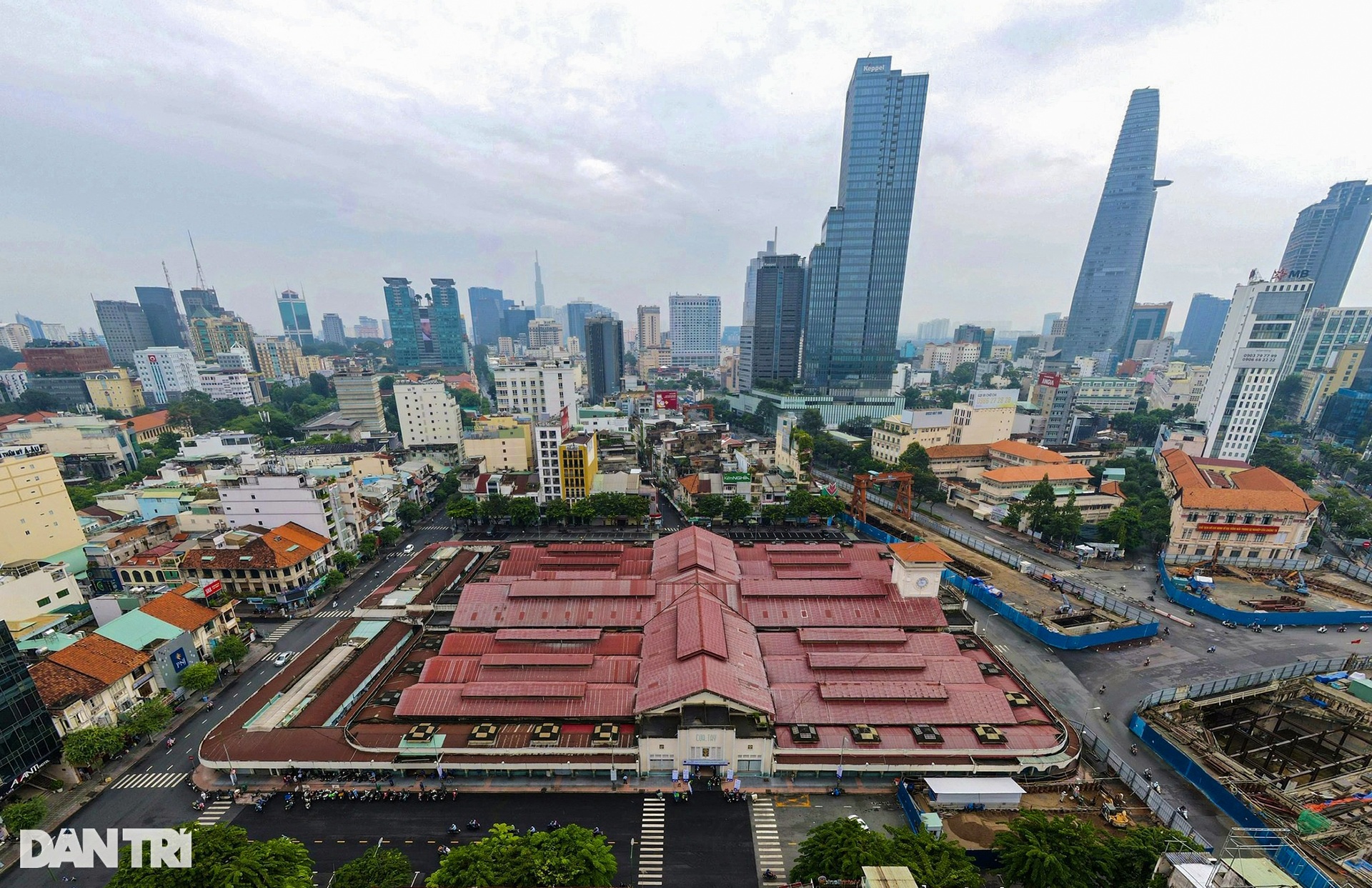 Chợ Bến Thành xuống cấp như thế nào trước ngày được cải tạo toàn bộ? - 1 Chợ Bến Thành xuống cấp như thế nào trước ngày được cải tạo toàn bộ? - 1