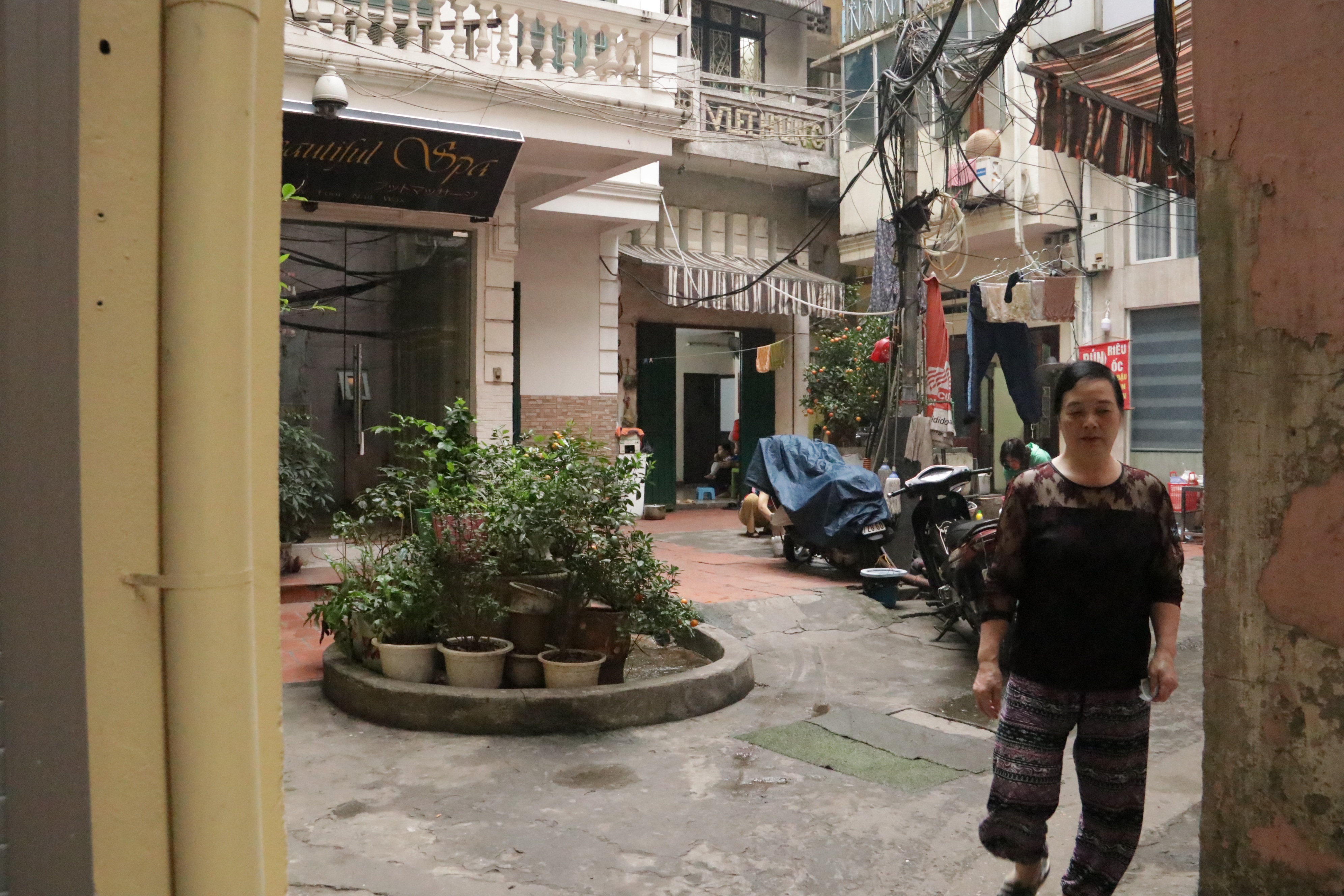 Hà Nội: Hàng chục giếng cổ ẩn mình trong lòng phố cổ - 18 Hà Nội: Hàng chục giếng cổ ẩn mình trong lòng phố cổ - 18