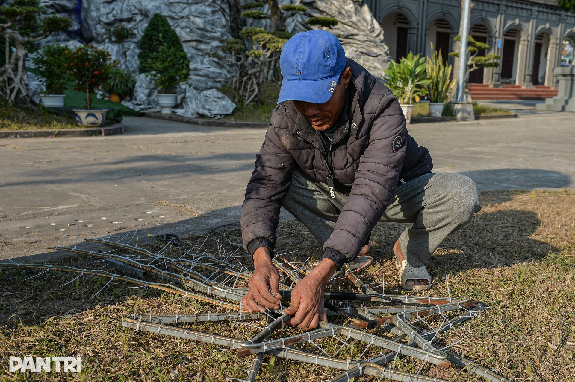 Nam Định: Nhà thờ trang hoàng lộng lẫy đón Giáng sinh - 9 Nam Định: Nhà thờ trang hoàng lộng lẫy đón Giáng sinh - 9