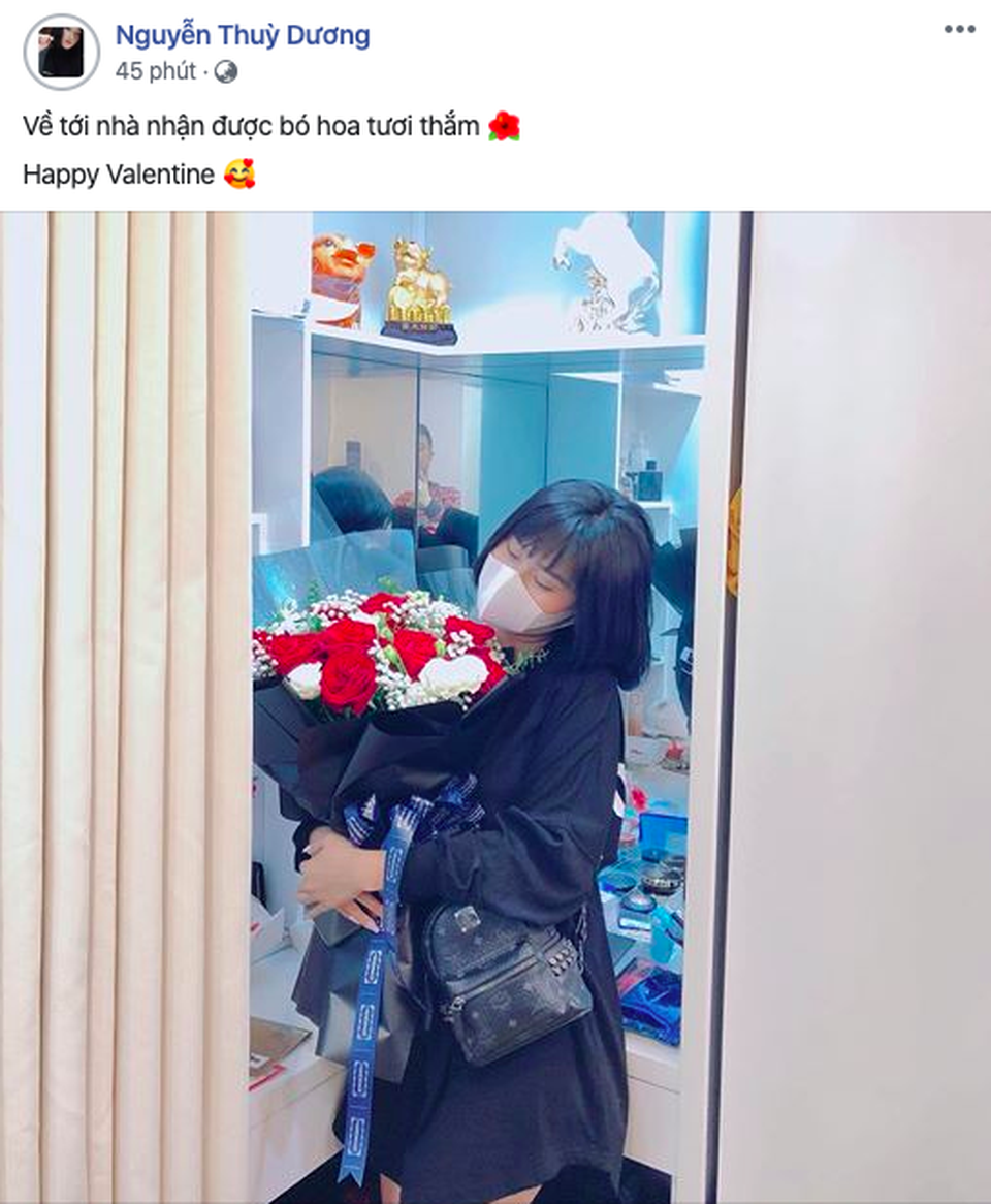 Hot girl đua nhau khoe quà Valentine đắt đỏ và hoành tráng - 6 Hot girl đua nhau khoe quà Valentine đắt đỏ và hoành tráng - 6