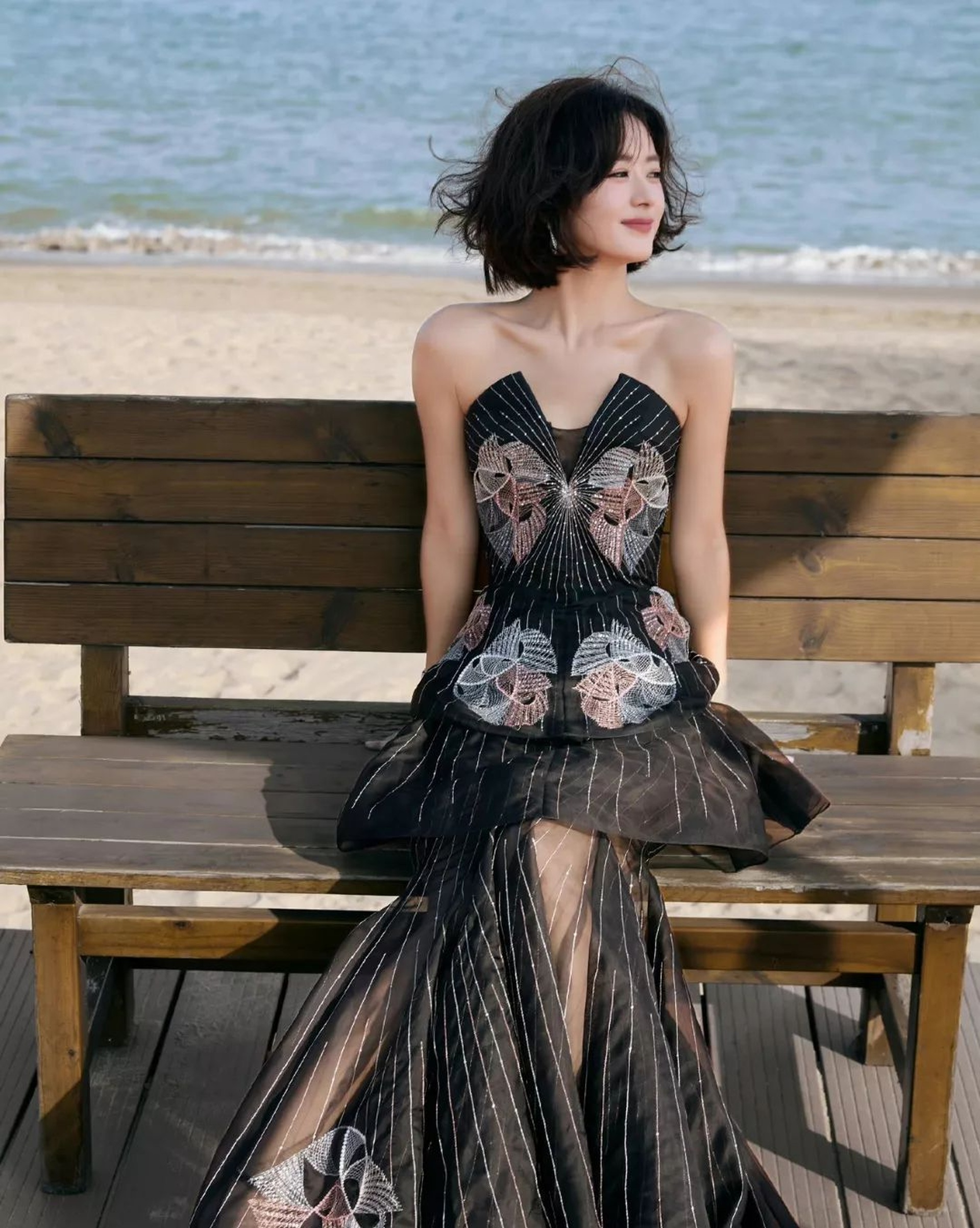 Triệu Lệ Dĩnh: Từ cô thôn nữ nghèo tới minh tinh có hàng chục nghìn tỷ đồng - 9 Triệu Lệ Dĩnh: Từ cô thôn nữ nghèo tới minh tinh có hàng chục nghìn tỷ đồng - 9