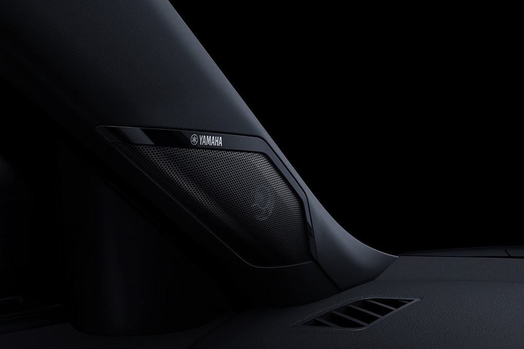 Tân binh Mitsubishi XFC sẽ ra mắt thị trường vào tháng 8 tới - 2