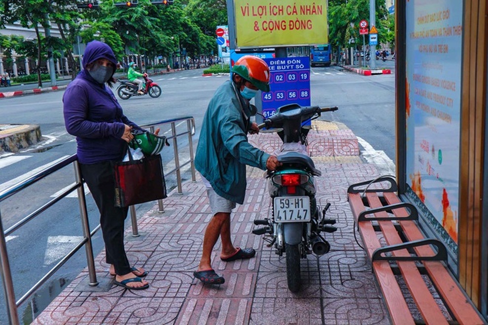 TPHCM: Tài xế xe ôm truyền thống, xích lô được đề xuất hỗ trợ do Covid-19 - 1 TPHCM: Tài xế xe ôm truyền thống, xích lô được đề xuất hỗ trợ do Covid-19 - 1