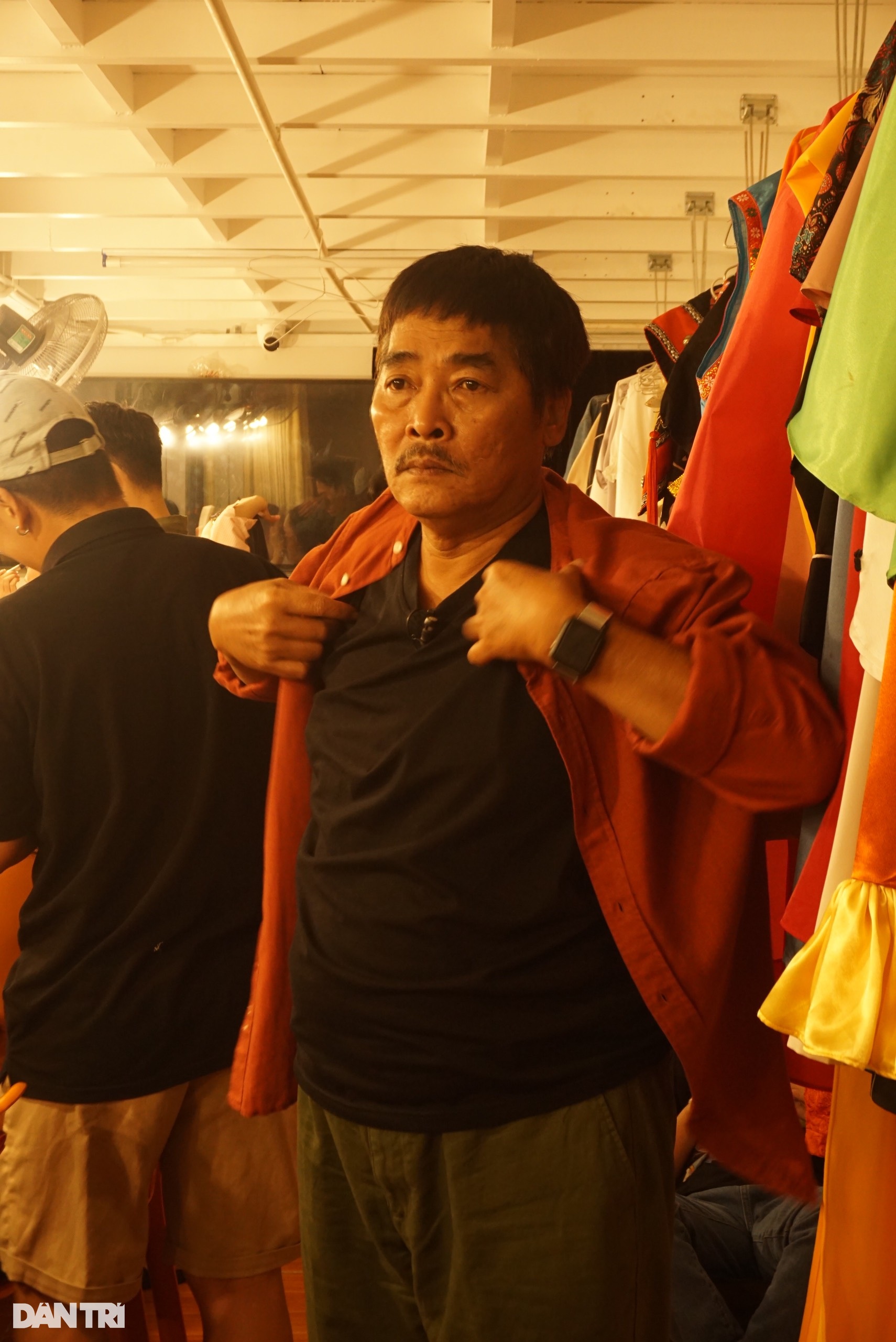 Nghệ sĩ hài Lê Quốc Nam: Tay chơi đồ cổ, U60 bị phá sản phải làm lại từ đầu - 5