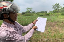 Cả đoàn người kéo nhau lên huyện "khóc ròng" vì mua đất 17 năm không được nhận