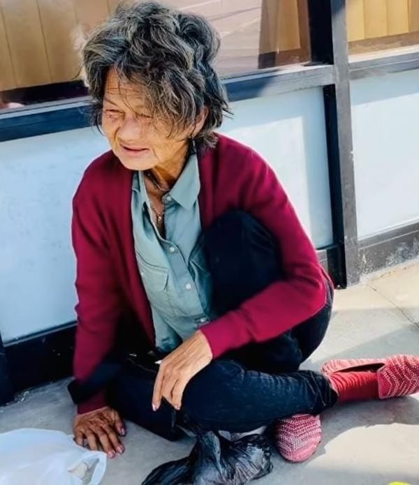 Tuổi già bệnh tật, lang thang của hai giọng ca nức tiếng tại hải ngoại - 4 Tuổi già bệnh tật, lang thang của hai giọng ca nức tiếng tại hải ngoại - 4