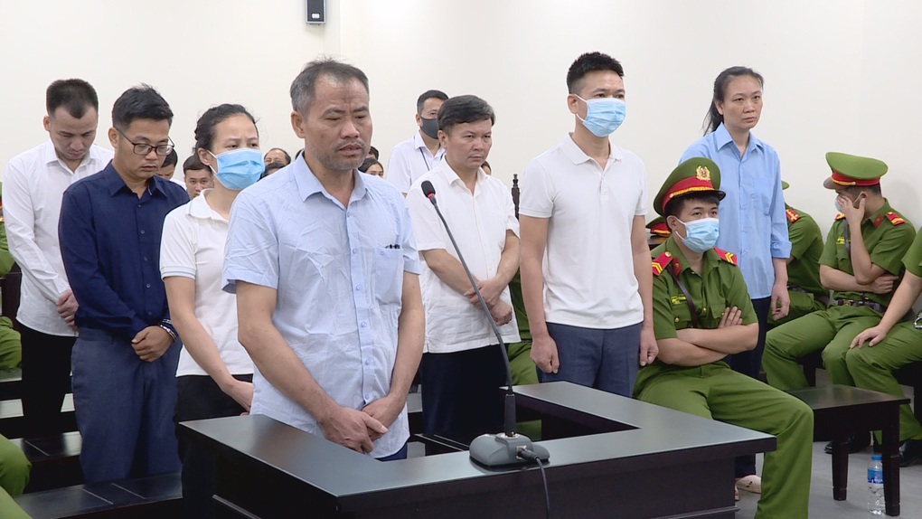 Cựu Chủ tịch Hà Nội Nguyễn Đức Chung nói gì trước khi tòa nghị án? - 2 Cựu Chủ tịch Hà Nội Nguyễn Đức Chung nói gì trước khi tòa nghị án? - 2