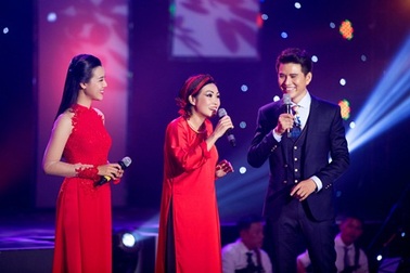 Ca sỹ Phương Thanh trổ tài ca vọng cổ