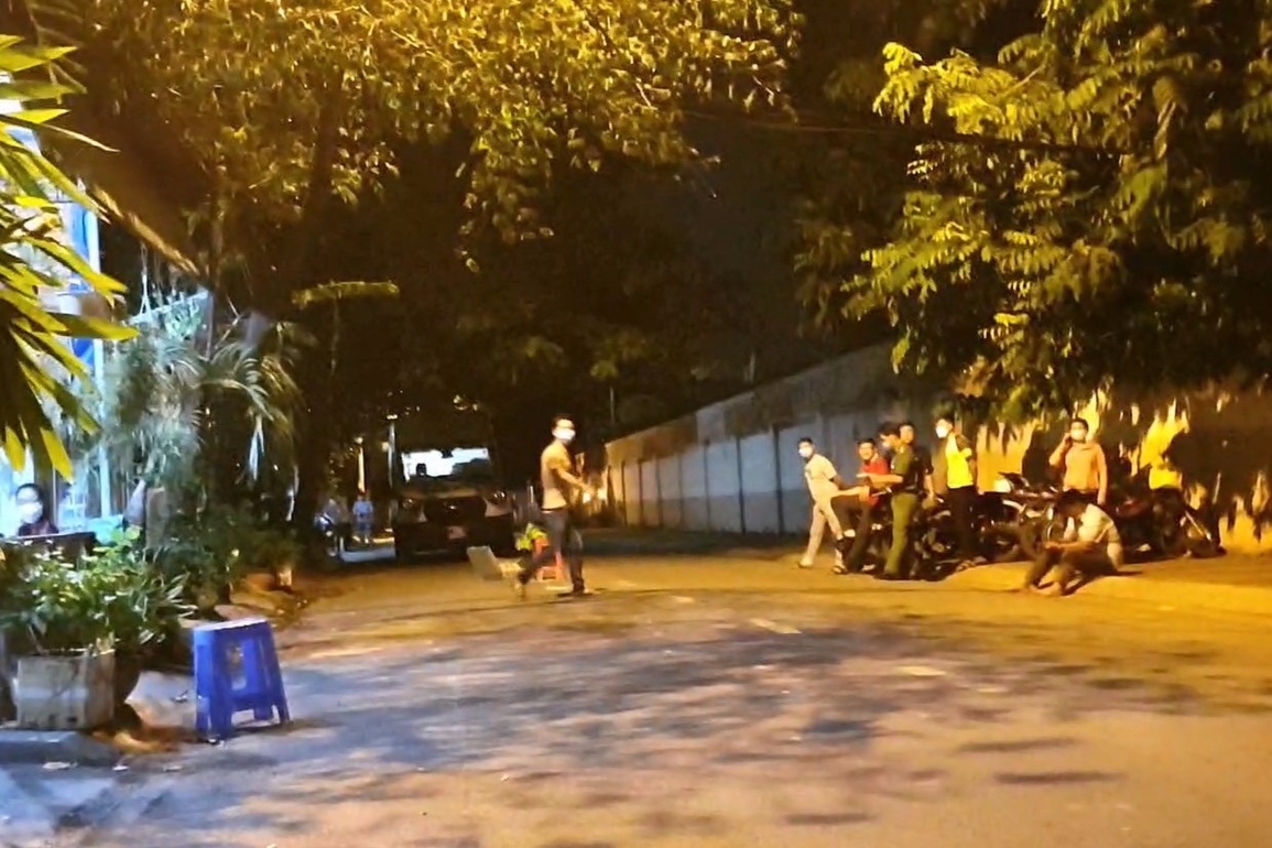 Truy bắt nghi phạm vào nhà giết người ở TPHCM - 1 Truy bắt nghi phạm vào nhà giết người ở TPHCM - 1