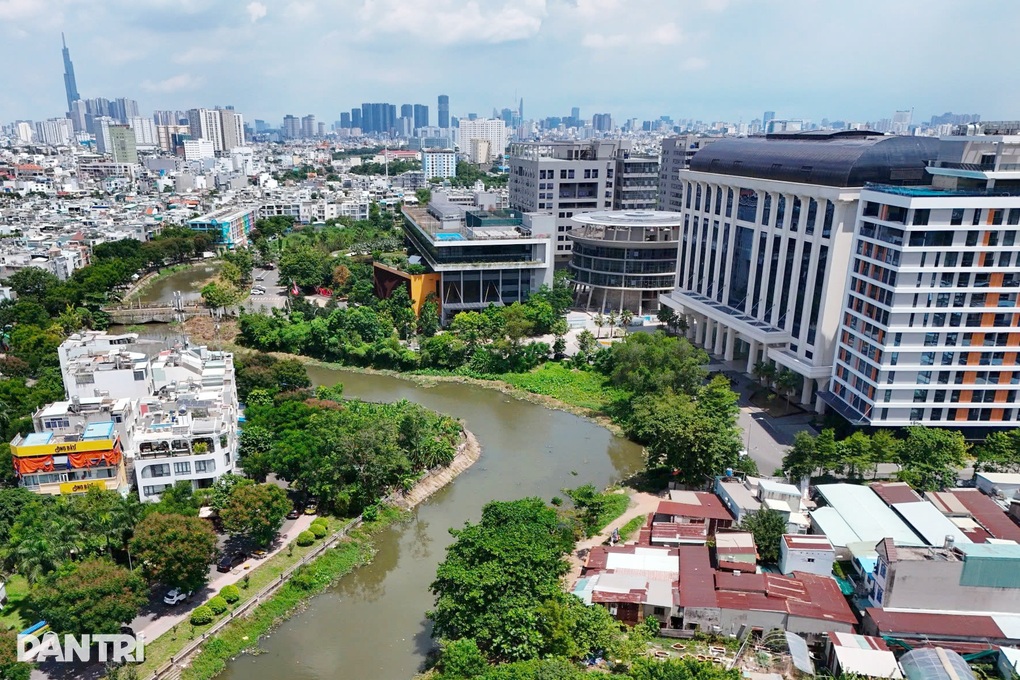 TPHCM yêu cầu Đại học Văn Lang giao gần 9.000m2 đất cải tạo rạch Xuyên Tâm - 2 TPHCM yêu cầu Đại học Văn Lang giao gần 9.000m2 đất cải tạo rạch Xuyên Tâm - 2