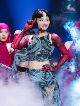 Miu Lê tuổi 34: Gợi cảm sau giảm cân, tin đồn hẹn hò "rich kid" kém 5 tuổi - 1
