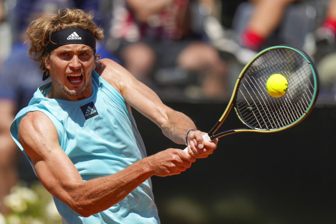 Zverev tiến vào tứ kết Rome Masters, thách thức Djokovic và Nadal - 1 Zverev tiến vào tứ kết Rome Masters, thách thức Djokovic và Nadal - 1