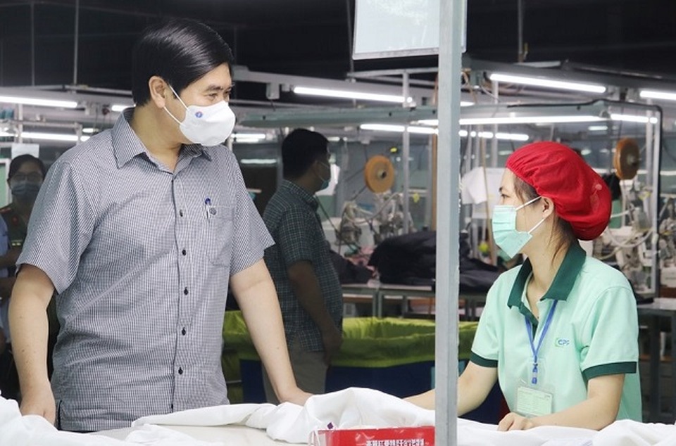 Khởi tố người đứng đầu cơ quan, doanh nghiệp nếu để lây lan dịch Covid-19 - 5 Khởi tố người đứng đầu cơ quan, doanh nghiệp nếu để lây lan dịch Covid-19 - 5