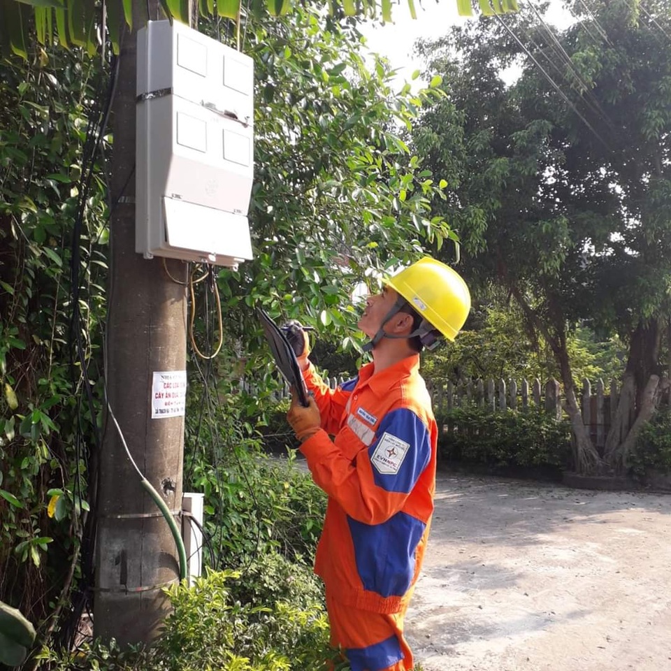 Ngành điện Hà Tĩnh truy thu gần 900 triệu đồng từ điện tặc - 2 Ngành điện Hà Tĩnh truy thu gần 900 triệu đồng từ điện tặc - 2